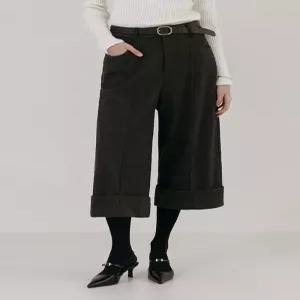 [막스까르띠지오]핀턱 라인 8부 카브라 팬츠