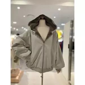 [러브앤쇼](광주신세계)코튼 배색 후드 집업 점퍼GCFMGJP05