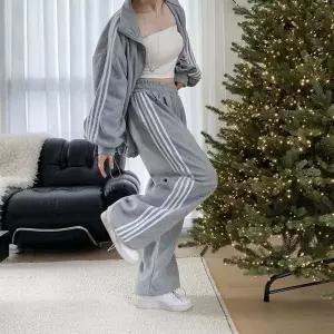 [다잇템] 여성 폴리스판 트랙수트 보온안감 빅사이즈 집업 세트