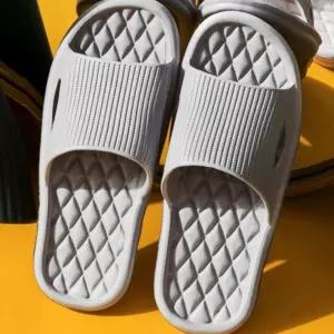 세트 샌들 다이아 퍼 패턴 발코니 퀼팅 코팅제 2켤레 베란다 두꺼운욕실화 슬리퍼 미끄럼방지화 두꺼운 실