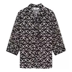 [베스띠벨리]체인패턴 리본타이 7부 블라우스 BJBAH2405 H