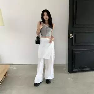 여자 슬림핏 홀터넥 레이스 리본 프릴 크롭 나시티