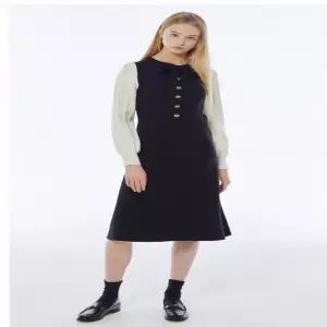 [더아이잗]더아이잗 슬리브 배색 타이넥 니트 원피스 _K INAP1OP50