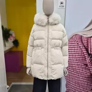 [베네통] 페이지 폭스퍼 중기장 구스패딩 BAPD67461