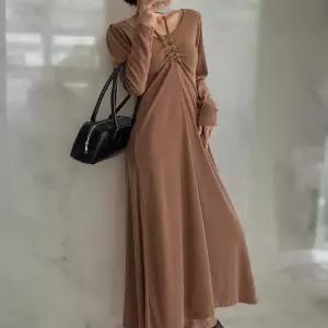 여성 가을 실키핏 셔링 유넥 슬림 롱소매 여리 롱드레스