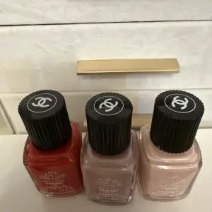 샤넬 르 베르니 롱웨어 네일 컬러 3종 세트 색상 사진 보기