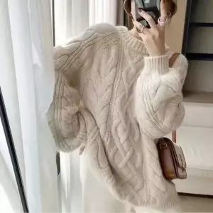 반목티 여성겨울티셔츠 이쁜니트티 예쁜니트 여성목폴라 니트 꽈배기