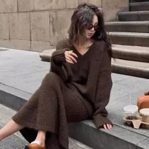 [골드스마일]여성 슬림핏 브이넥 니트 롱스커트 투피스 세트 4컬러