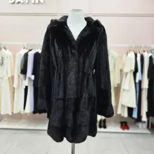 [샤틴]천연밍크 후드넥 풀스킨 하프 코트S254C020A