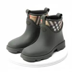 [버버리]25FW Rubber Marsh Stamp Low Boots 8111711 러버 마쉬 스탬프 로우 부츠 816822