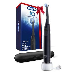 Oral-B iO Simple Clean 충전식 전동 칫솔, 나이트 블랙, 젠틀 케어 브러시 헤드 1개와 블랙 여행용 케이스 1개 - 잇몸을 보호하기 위한 자동 압력 센서 3가지 모드 2분 타이머