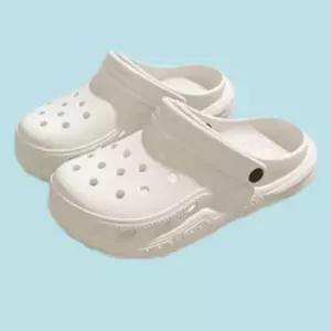 고효율 화이트 남여공용 반샌들 펀칭 슬리퍼 발편한구멍 소음방지 바닷가 커플 아쿠아