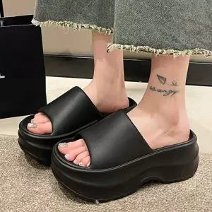 푹신한 쿠션 통굽 슬리버 와이드 스트랩 키높이편안한슬리퍼 미끄럼방지 두꺼운 데일리 홈웨어 이지 휴가룩