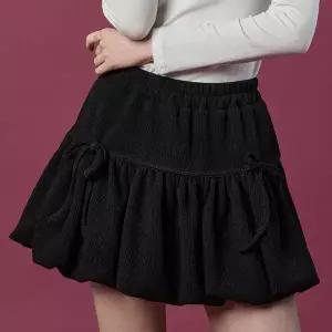 [KOLEAT]방한 니트 벌룬 리본 플레어 밴딩 미니스커트 [BLACK] 치마바지 ver.