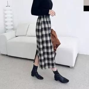 KYI 80902 런던 체크 도톰 H라인 뒤트임 롱 스커트기모안감