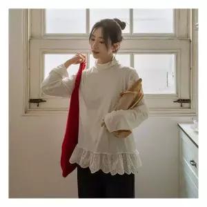 저스트원 밑단레이스 레이어드 폴라티