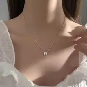 여성 심플 큐빅 포인트 네잎클로버 목걸이 행운목걸이 WEB0729