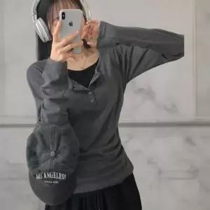 여성 셔링 슬림핏 레이어드 컬러 긴팔 티셔츠