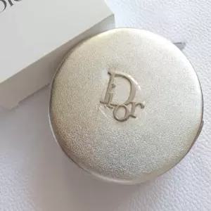 디올뷰티원형파우치 / 샤넬뷰티원형파우치