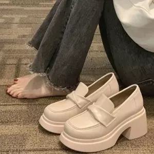 여성로퍼 여성 꼬임 스트랩 포인트 통굽 페니로퍼 키높이 로퍼