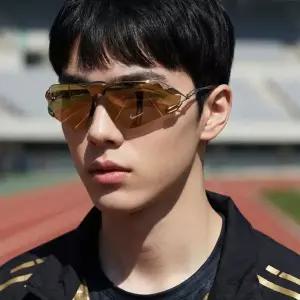 [나이키] 선글라스 EV24030 700 티타늄 초경량 미러 스포츠 고글 러닝 야구 등산