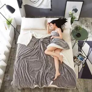 가볍고 따뜻한 겨울 극세사 이불 5컬러(150x200)/캠핑/항공/쇼파/블랭킷/거실/보온/차량/두꺼운/무릎/유아