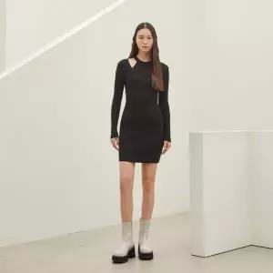 [롯데백화점]에고이스트 꼬임 포인트 슬림 골지 미니 니트 원피스 (EQ4KO960)