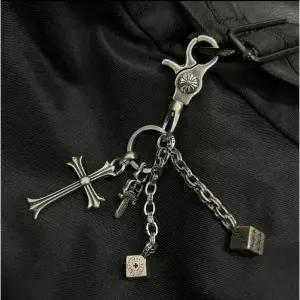 미국 크롬 하트 십자가 단검 주사위 열쇠고리 까지 12주 소요 317721939427