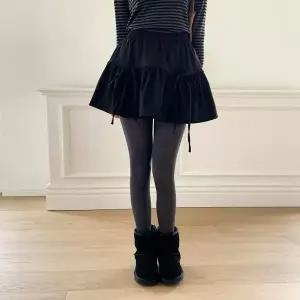 [하프클럽/]여성용 겨울 따뜻한 프릴 디자인 플레어 미니 스커트