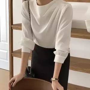 [코코블랑] 칠링 드레이프 모크넥 블라우스