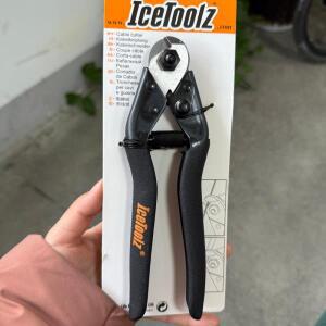 IceToolz 67B4 변속 브레이크 케이블 커터 하우징 와이어 자전거 사이클링 엄지 락 가위 수리 도구