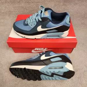 나이키 에어 맥스 90 프리미엄 남성 신발 운동화 FZ9895-400