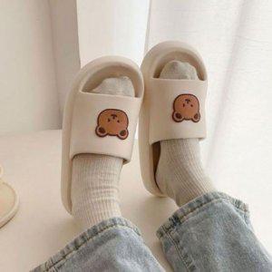 2색 택1 캐릭터장식 곰 남자레이디 실내공간 홈슬리퍼 거실용 홈슈즈 룸슈즈 실내용 홈슬리퍼 교육시설 유