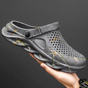 플러스 사이즈 46 47 남성과 여성을위한 여름 샌들 통기성 EVA 비치 슬리퍼 남성 나막신 남성 플립 플롭 컴포트 남성 캐주얼 신발