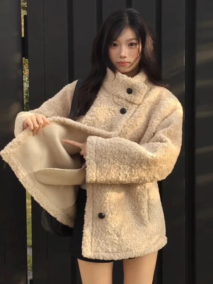 레트로 스타일 스탠드 칼라 따뜻한 루즈핏 퍼 가죽 일체형 여성용 중간 길이 울 코트 우아한 아우터웨어