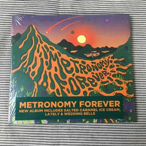 CD 메트로노미 포에버(2019), 영국 전자 인디팝 밴드 메트로노미의 여섯 번째 스튜디오 앨범, 2019년 9월 27일