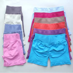 노로고 심리스 반바지 4.5인치 여성용 짐 반바지 피트니스 스포츠 로우 리브드 밴드 운동 스크런치 엉덩이 요가 부티 러닝 숏 팬츠