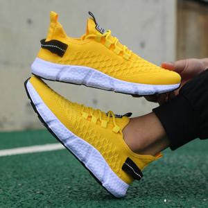 핫 스포츠 패션 남성 스니커즈 통기성 경량 러닝화 2025 신상 남녀 공용 캐주얼 워킹 스니커즈 테니스 페미니노