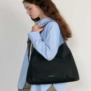 질 바이 질스튜어트 JLBA5F500BK [인기재입고][오브] 블랙 슬라우치 호보백