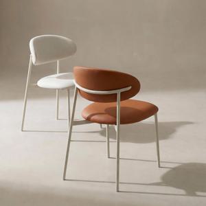 엘라 편한 식탁의자 기능성 가죽 인테리어 철제 카페 의자