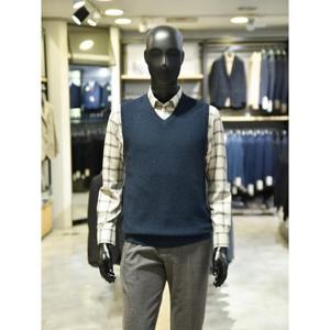 오스틴리드 세이브존03 가을 솔리드 방모 V넥 니트 조끼 AWP30124