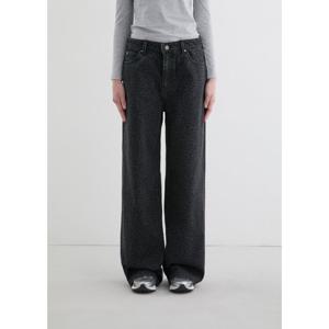 [게스] 여성_워싱블랙 호피데님 와이드 (YP3D3165)