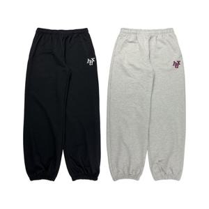 [에이치덱스]HDEX 엠보 자수 로고 조거 스웨트팬츠 HD23FPT08M04
