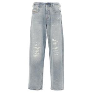 디젤 2001 D 매크로 릴렉스 핏 데님 팬츠 A1159809M5301 LIGHT B