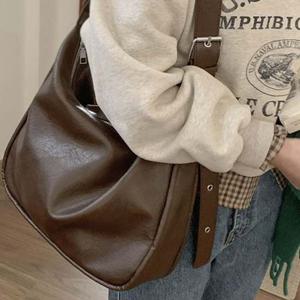 (CH0696Y) bag 패딩 여성 구름백 호보백 보조 패션잡