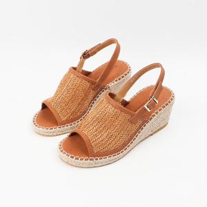 [신난다슈] 여성 슬링백 샌들 힐 6cm 웨지 힐 뮬 샌들 라탄 발편한 통굽 MRO256040 브라운