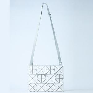 25 FW 바오바오 이세이미야케 Font 폰트 타일 슬림 숄더백 화이트 BB56AG841 06