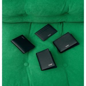 [질스튜어트] 25FW [LINDBERG] 블랙 로고 소가죽 카드 중지갑 JUWA5F210BK