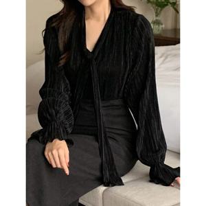 [예쎄][예쎄] 럭셔리 플리츠 넥스트랩 블라우스 (S5SBL045A)