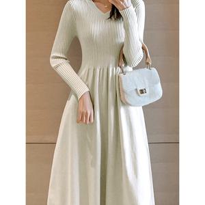 [예쎄][예쎄] 브이넥 골지 니트 원피스  (S5FOP022A)